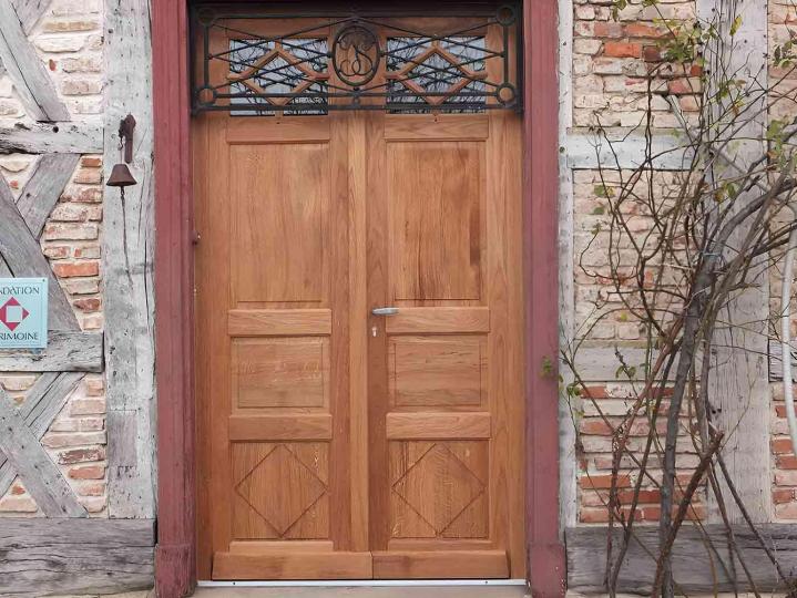 Fabricant de portes Louhans